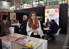 Victoria Martín, Responsable de Marketing de Agromartín, del Grupo Plus Berries, que presentó su nueva variedad de fresa exclusiva CANDELA.